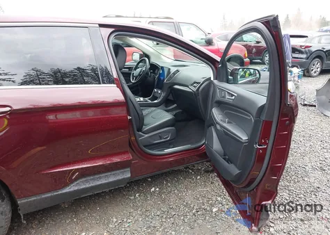 2024 Ford Edge Titanium z USA, uszkodzony, nr VIN 2FMPK4K90RBA87921